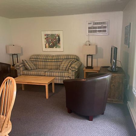 Colonial Bay Motel And Cottages Huntsville Bagian luar foto
