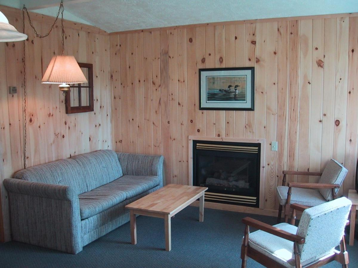 Colonial Bay Motel And Cottages Huntsville Bagian luar foto