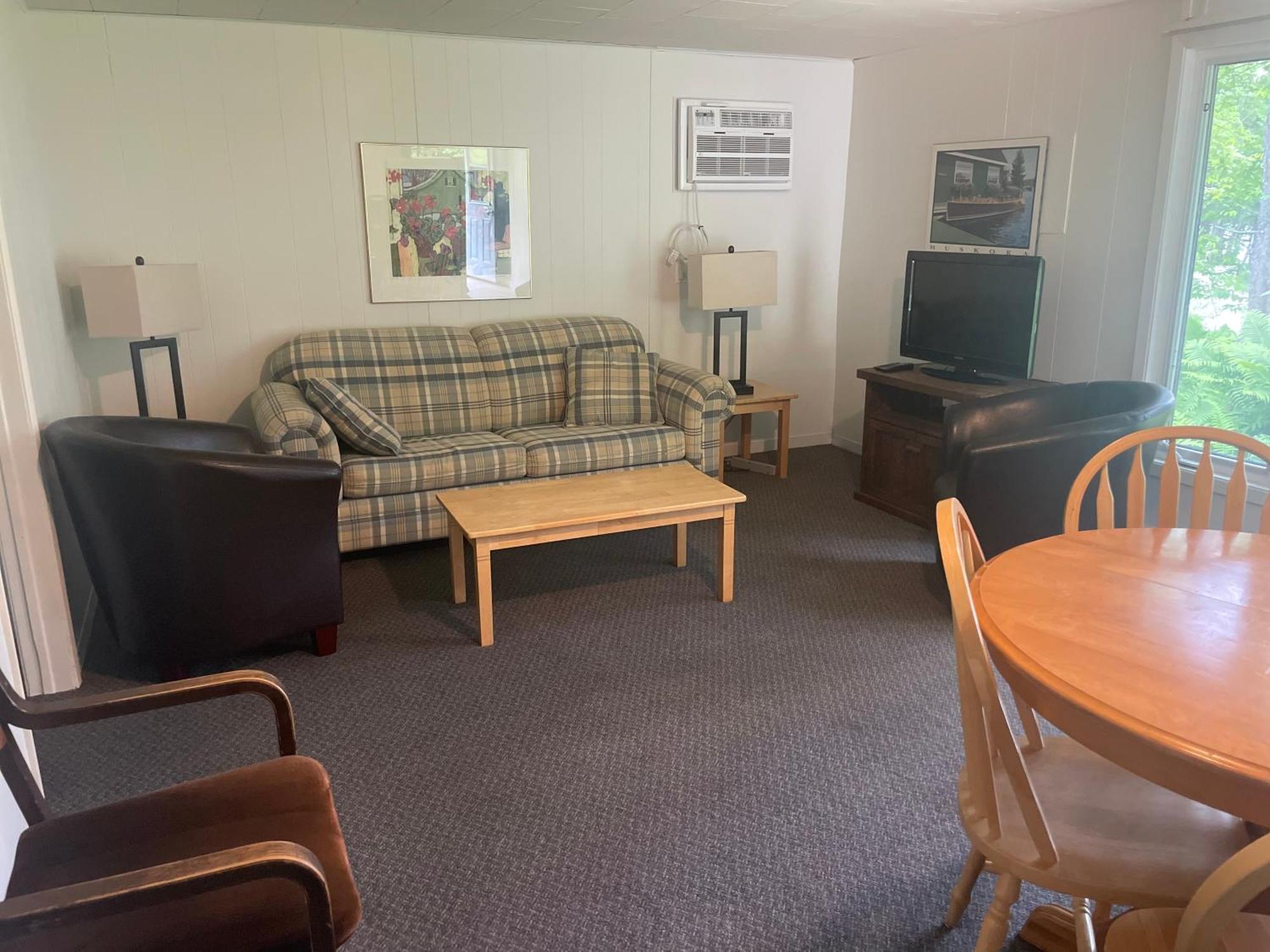 Colonial Bay Motel And Cottages Huntsville Bagian luar foto
