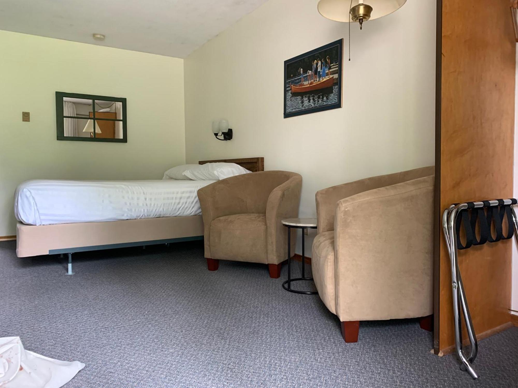 Colonial Bay Motel And Cottages Huntsville Bagian luar foto